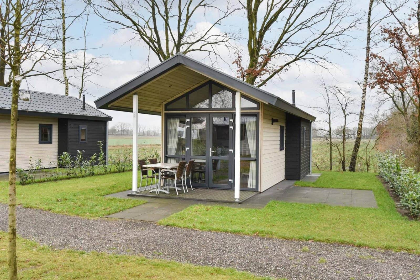 vakantiewoning met 2 slaapkamers in Hoge Hexel, foto 2 van 5