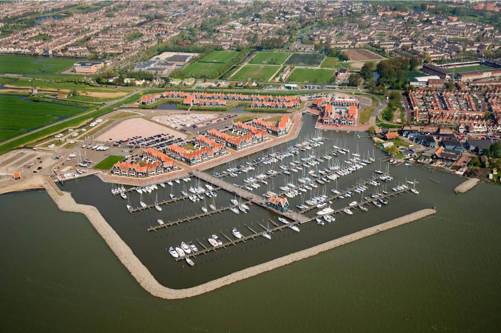 vakantiewoning met 4 slaapkamers in Volendam, foto 2 van 5