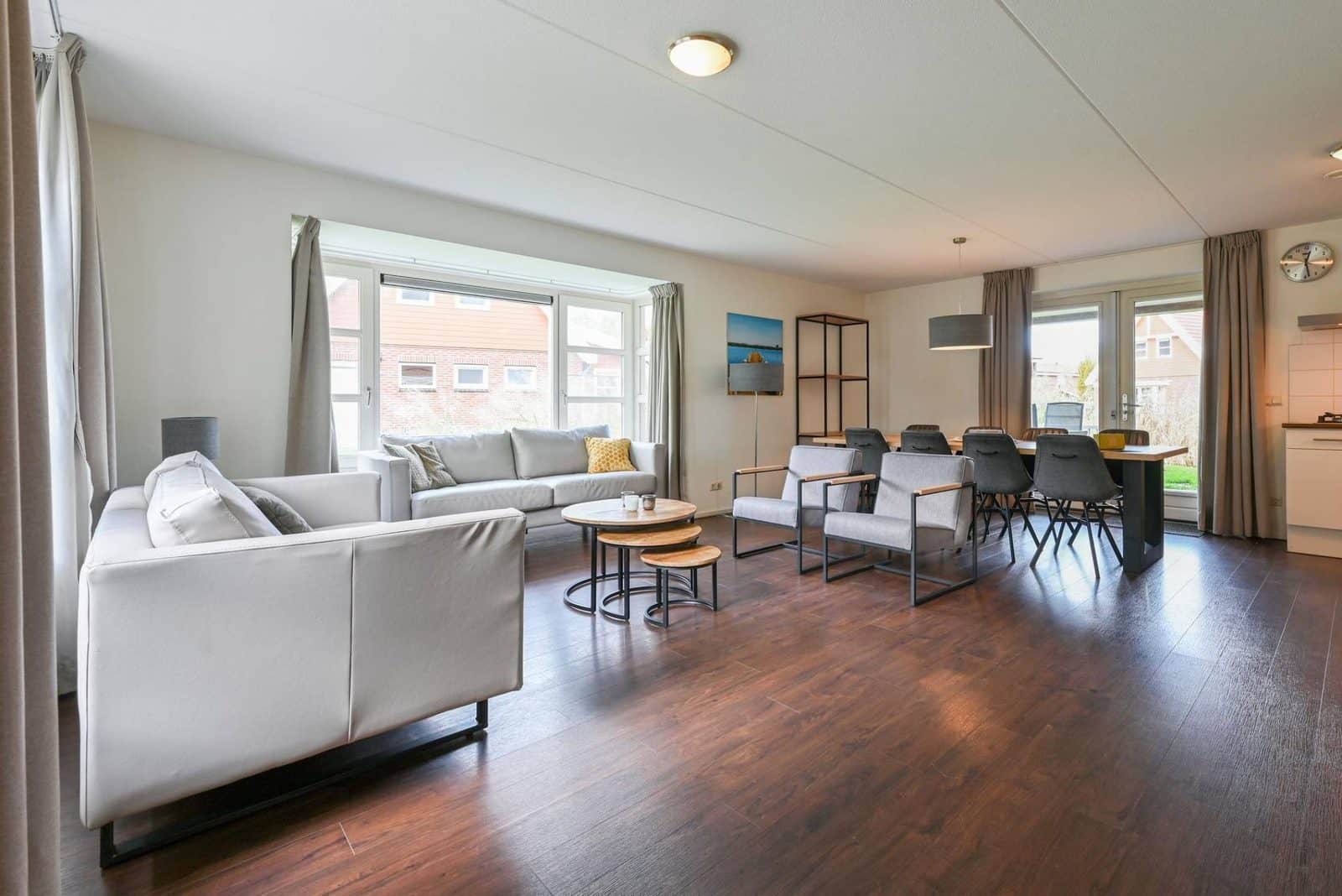 4-bedroom holiday home in Biddinghuizen — photo 5 of 5