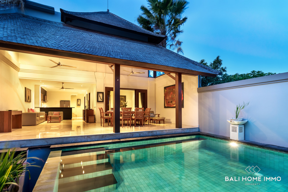 3 Bedrooms Villa in a Serene Complex for Sale Freehold in Bali Jimbaran - Fm105