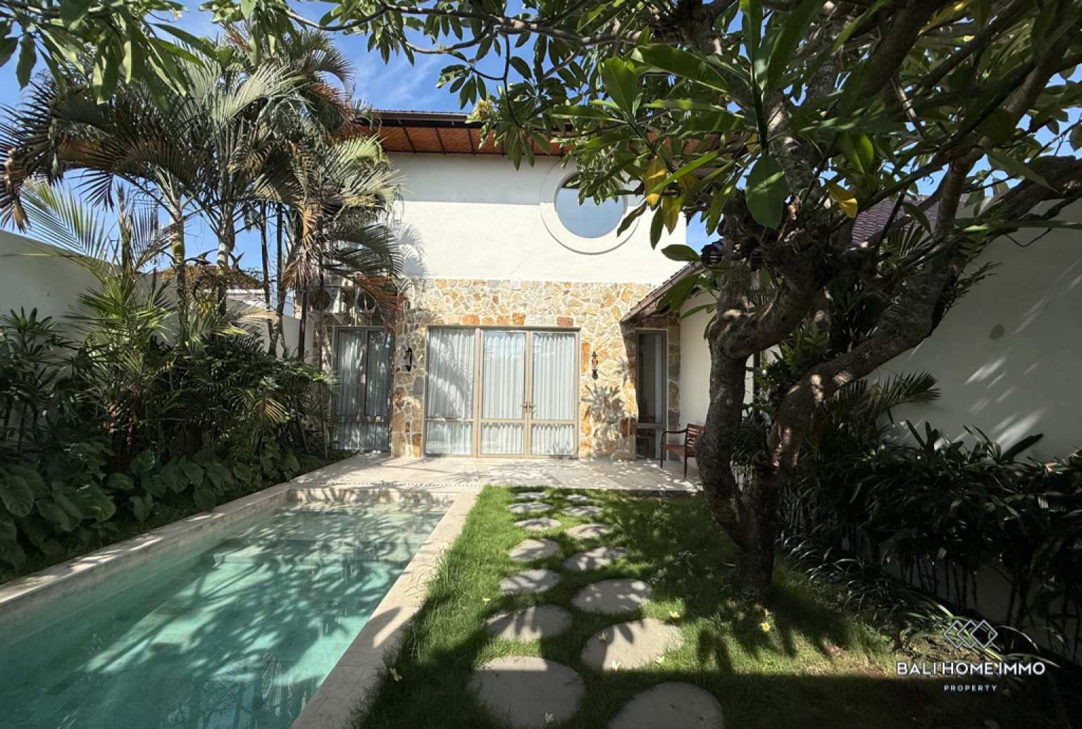 Charming 2 Bedroom Villa for Sale Leasehold in Bali Sanur - RF9448F