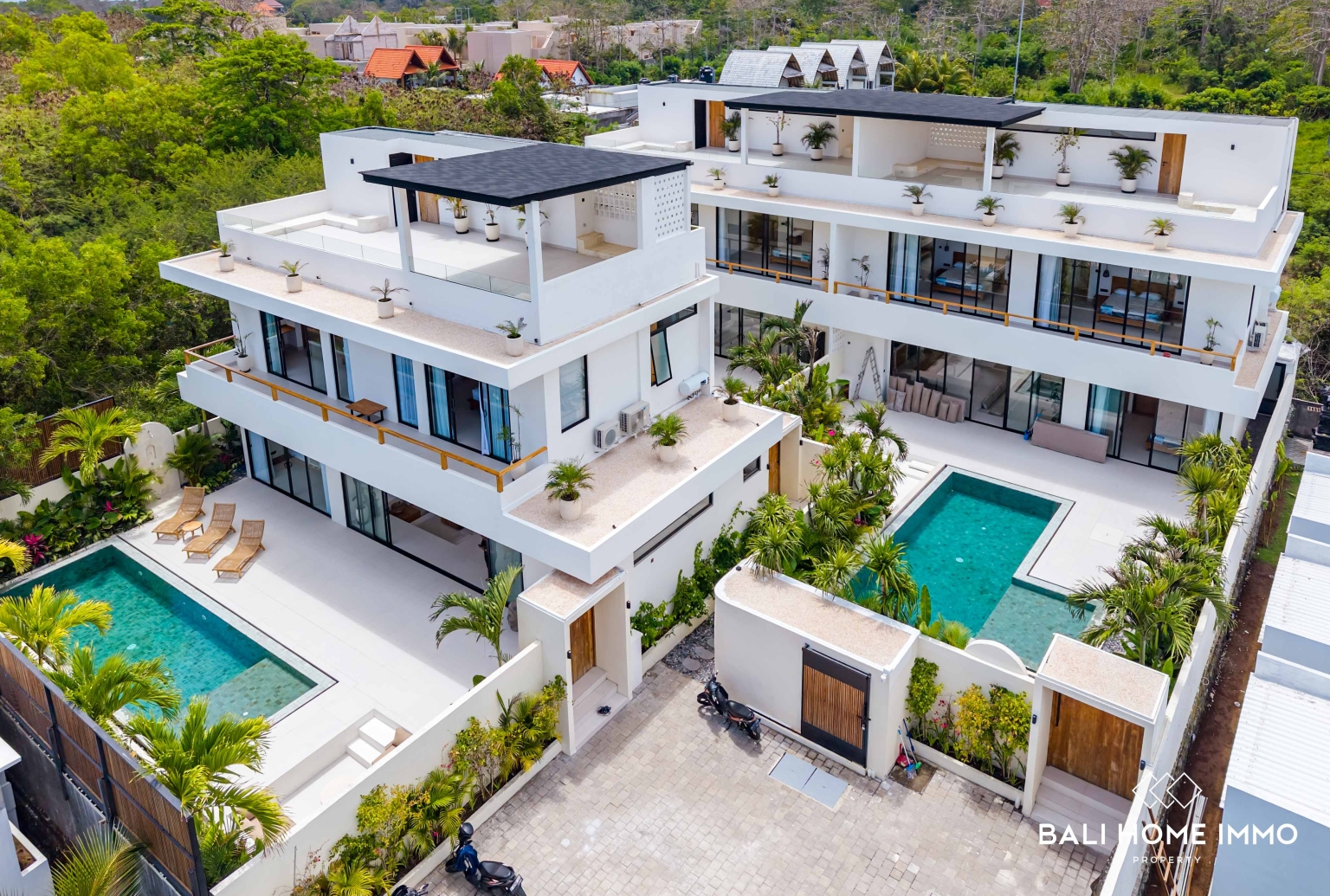 Prestigious Newly Built 3 Bedroom Villa with Ocean View for Sale in Nyang Nyang - Rf8118a