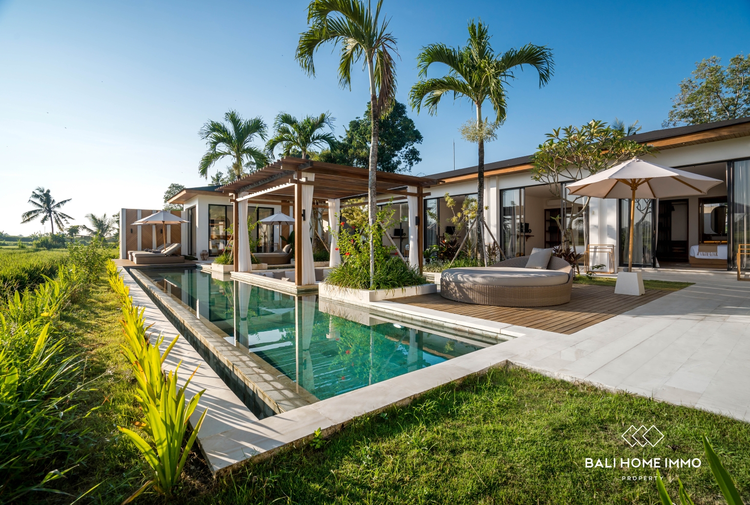 Ricefield View 6 Bedrooms Villa For Sale in Ubud - RF9401