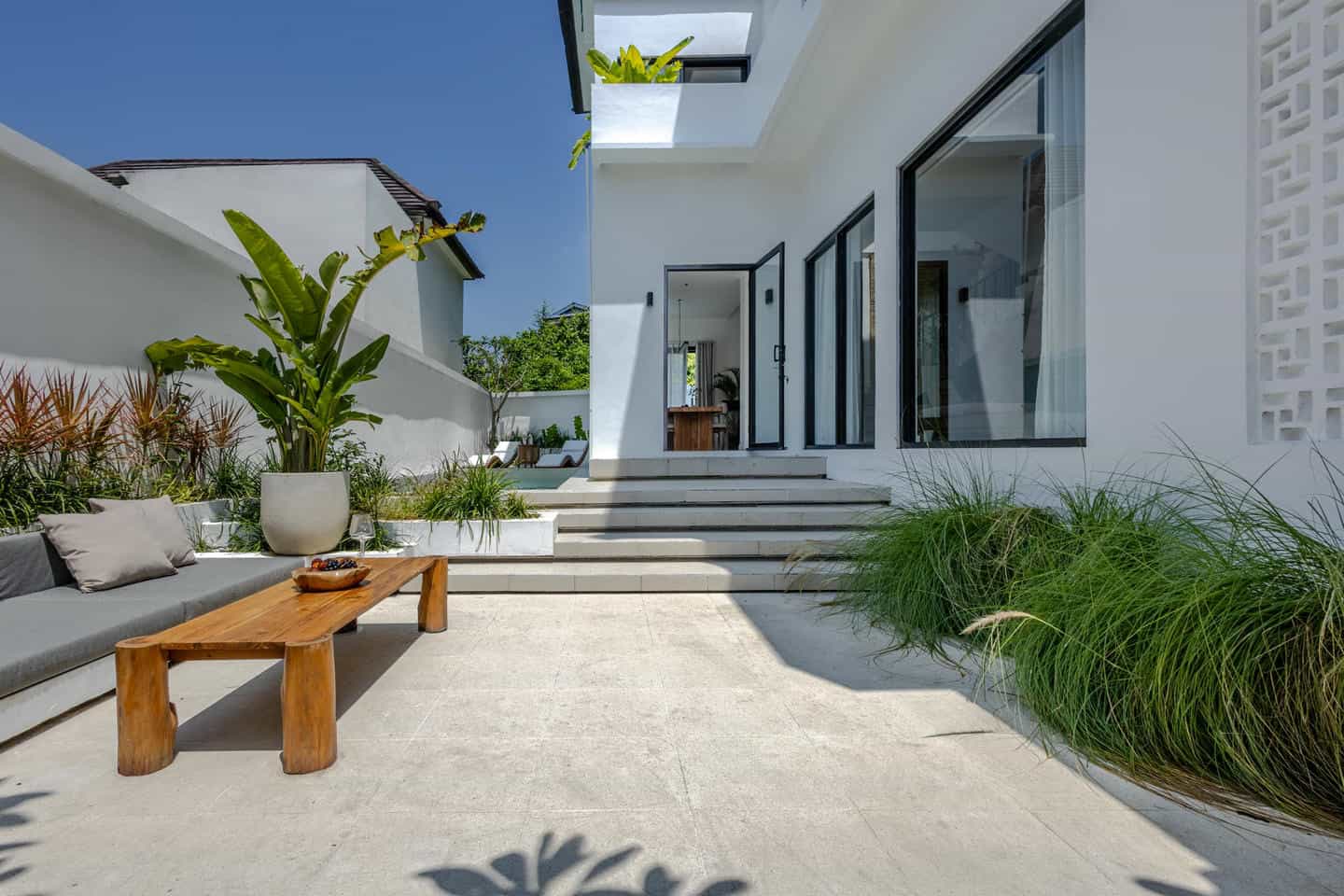 Modern Tropical Minimalistic 2/3 Bedroom Villa for Sale Freehold in Melasti Be-1233