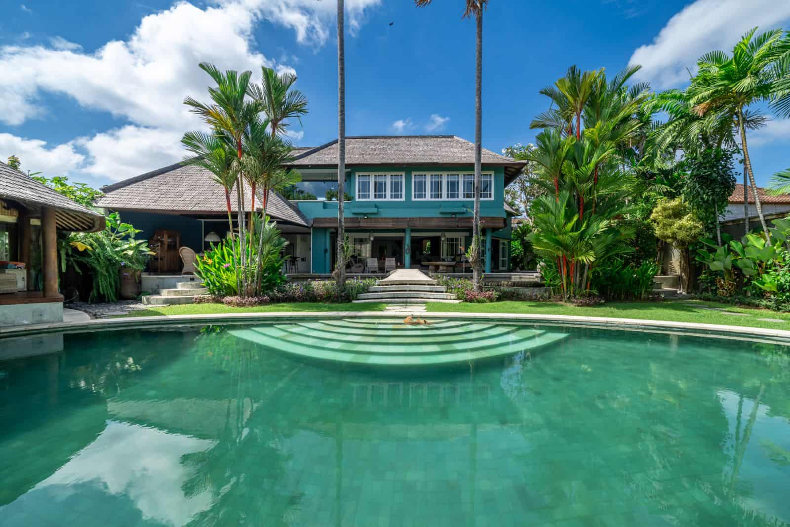 Prime 5 Bedroom Villa for Sale Leasehold in Umalas Be-1304