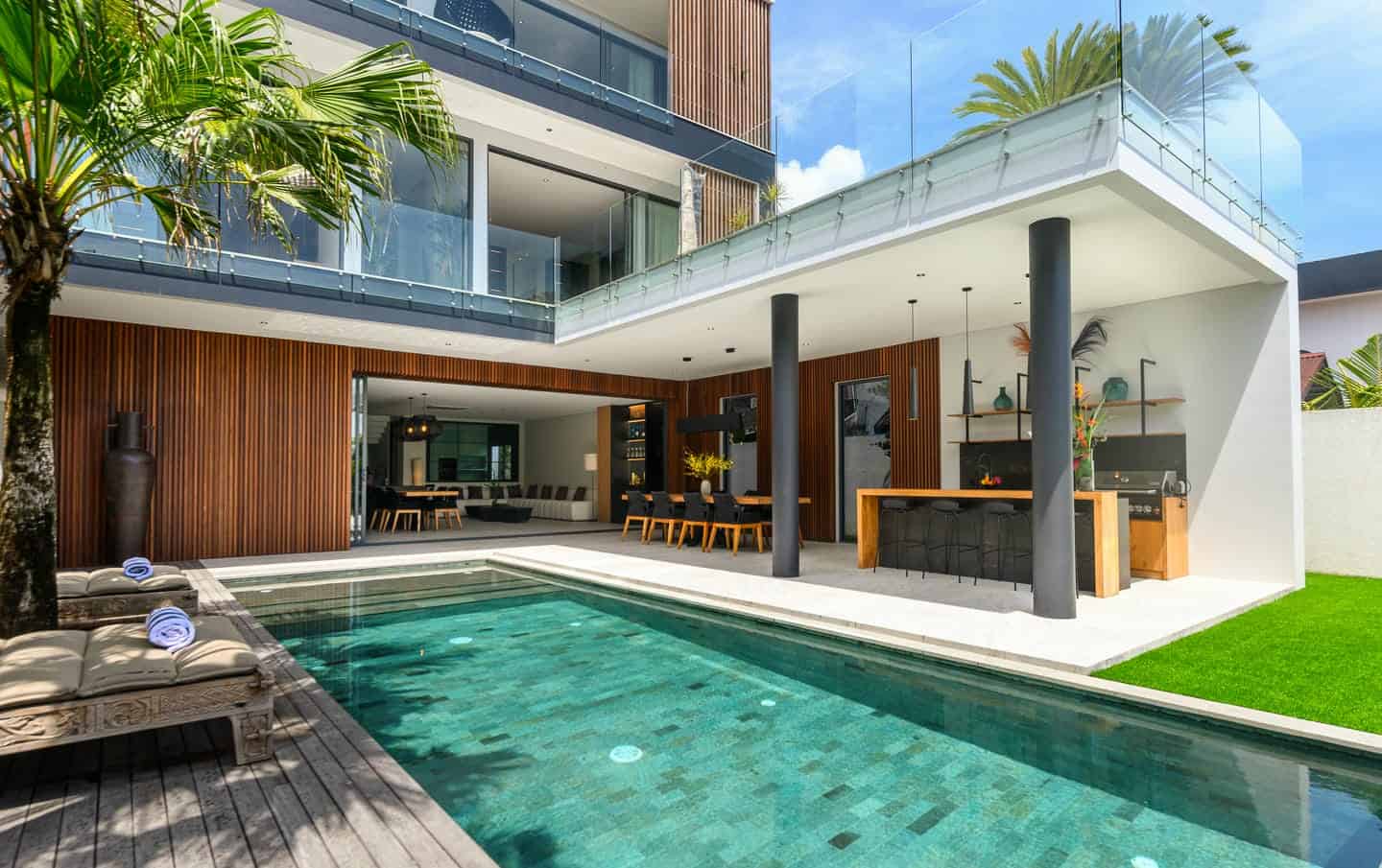 Ocean View 4 Bedroom Villa for Sale Freehold in Ungasan Be-2170