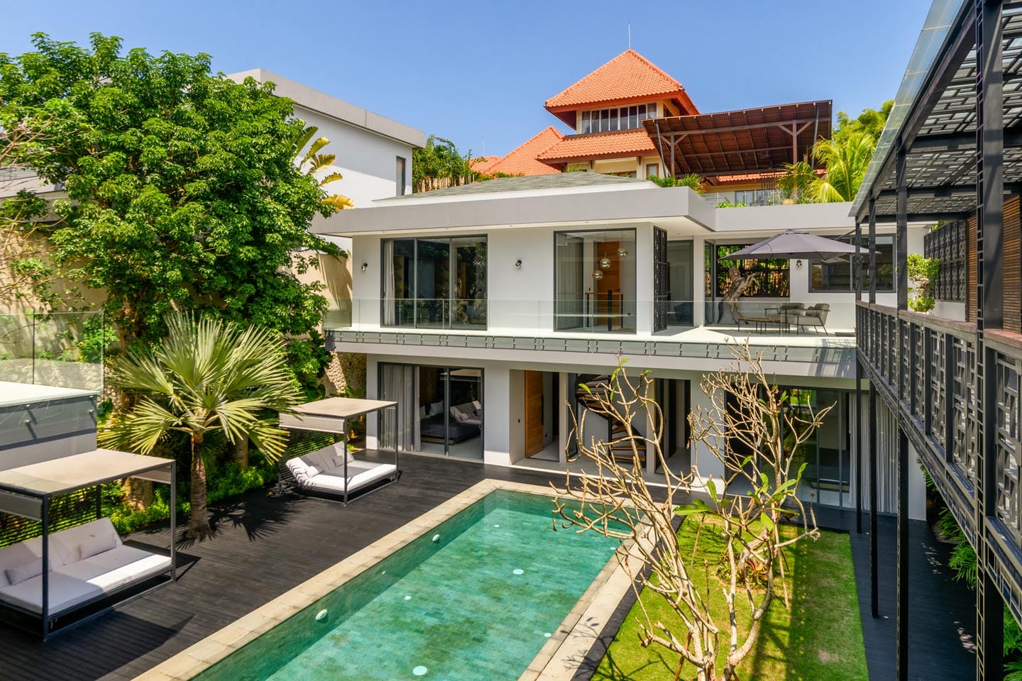 Ready Now 4 Bedroom Villa for Sale Freehold in Ungasan Be-2498