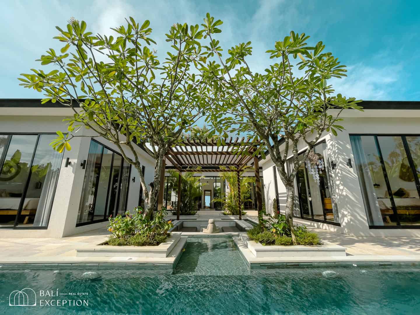 READY NOW 4 BEDROOM VILLA FOR SALE LEASEHOLD IN UNGASAN BE-1884