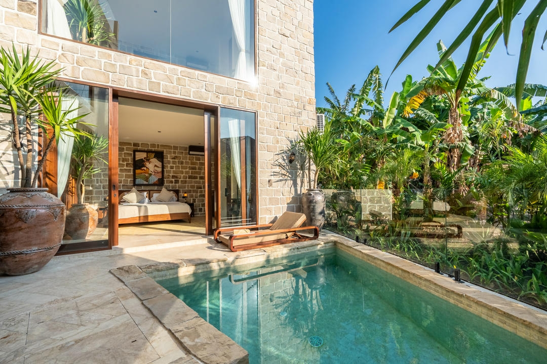 READY NOW 4 BEDROOM VILLA FOR SALE FREEHOLD IN CANGGU BE-2496
