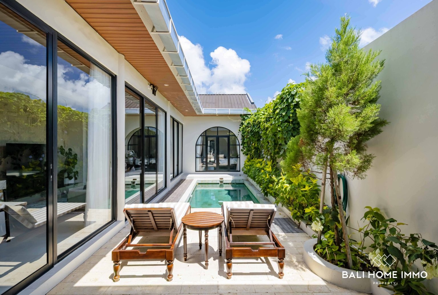 3 Bedrooms Villa for Sale in Bali Jimbaran - Rf6505