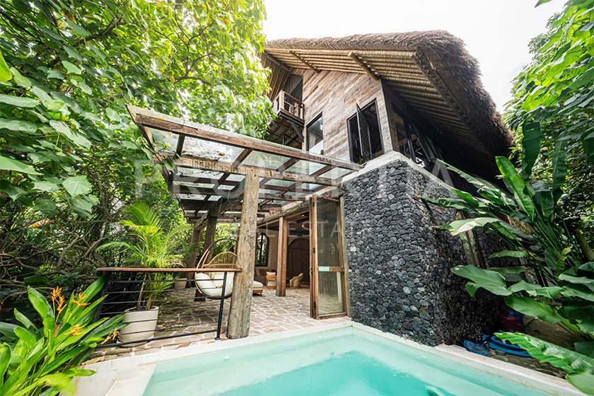 Gorgeous Family Villa with Jungle Views in Tumbak Bayuh