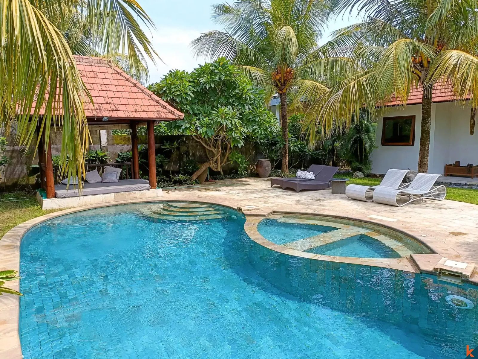 Great three bedrooms freehold villa for sale in Amed