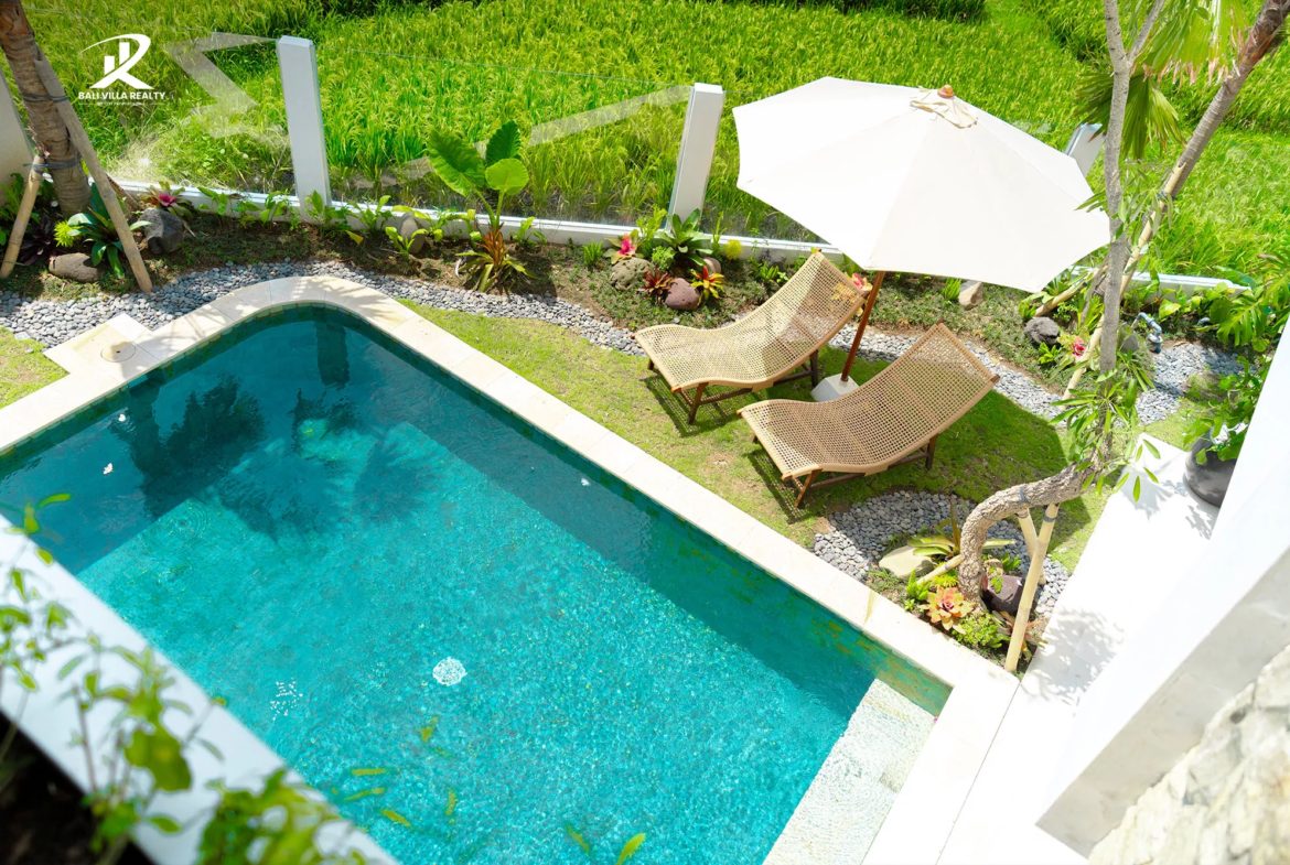 Beachside Bliss: Modern 2-Bedroom Cemagi Villa with Rice Field Views for Sale Freehold