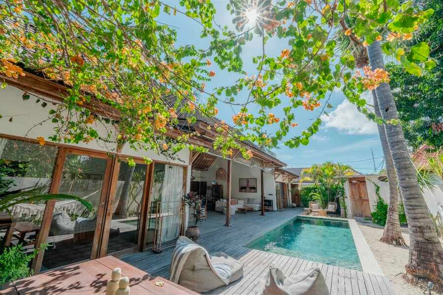Modern 2 Bedroom Villa for Sale Leasehold in Nusa Lembongan Be-682