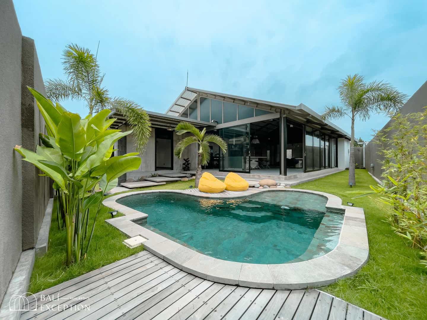 Ready Now 3 Bedroom Villa for Sale Leasehold in Kerobokan Be-1916