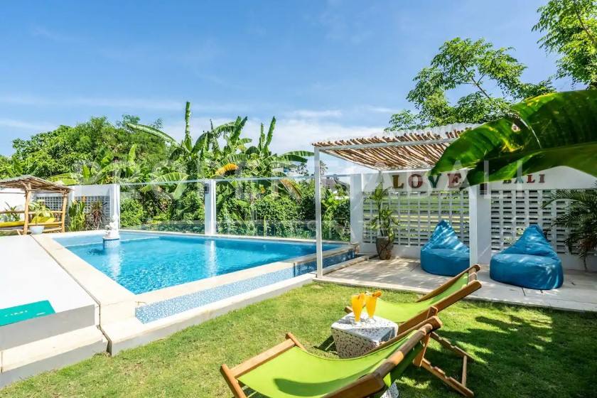 4-bedroom freehold villa in Pererenan — photo 3 of 5