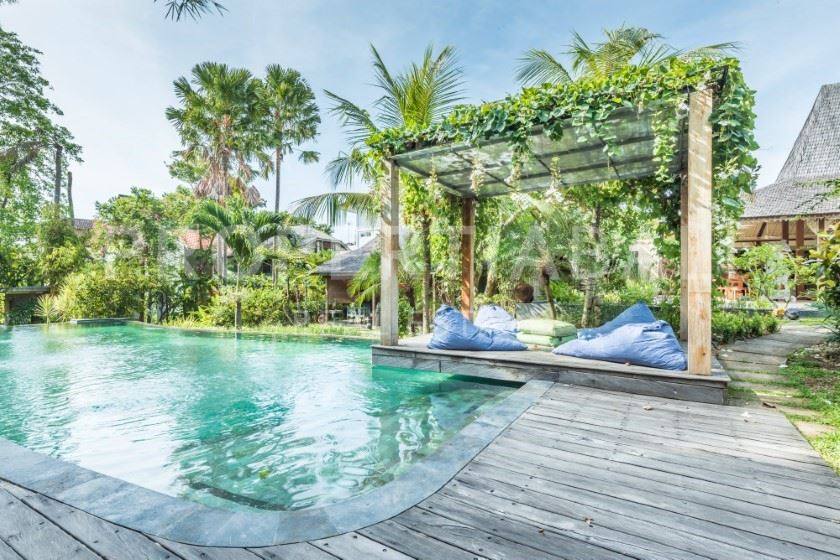 7-bedroom freehold villa in Canggu — photo 3 of 5