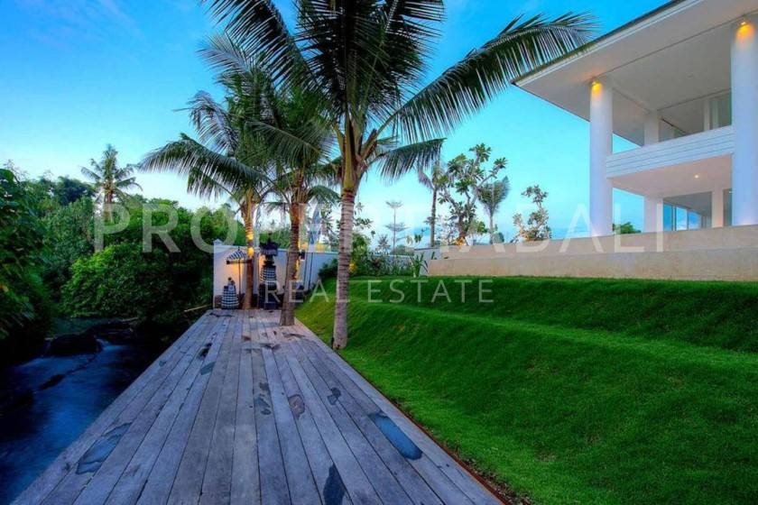 6-bedroom freehold villa in Pererenan — photo 5 of 5