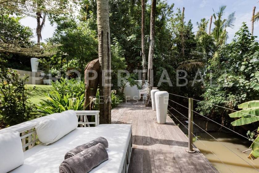 6-bedroom freehold villa in Pererenan — photo 5 of 5