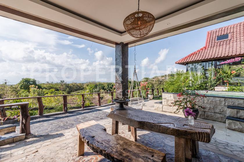 4-bedroom freehold villa in Bingin — photo 4 of 5
