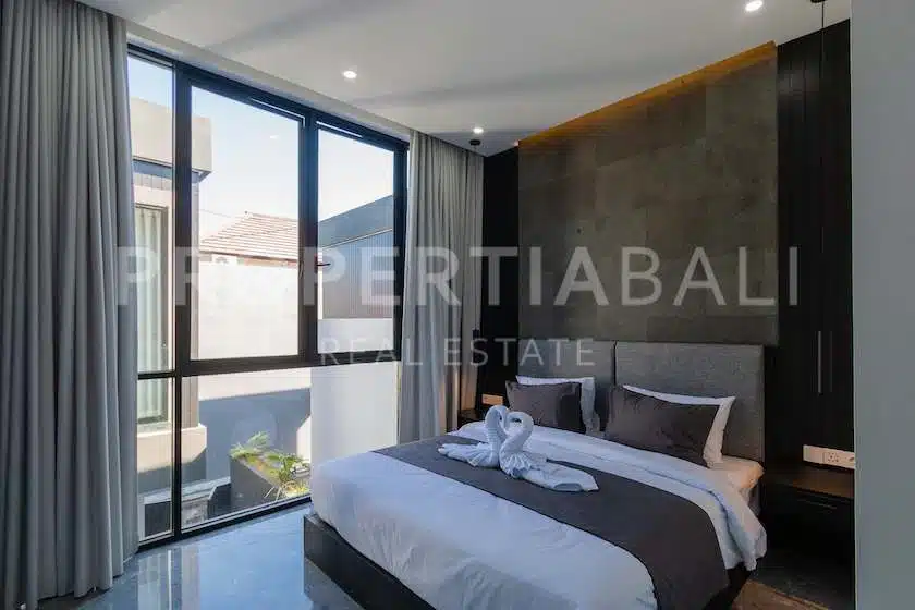 4-bedroom freehold villa in Canggu — photo 4 of 5