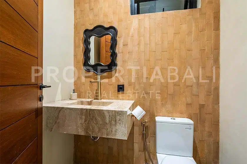 1-bedroom freehold villa in Canggu — photo 5 of 5