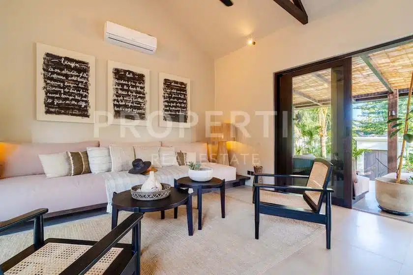 4-bedroom freehold villa in Bingin — photo 4 of 5