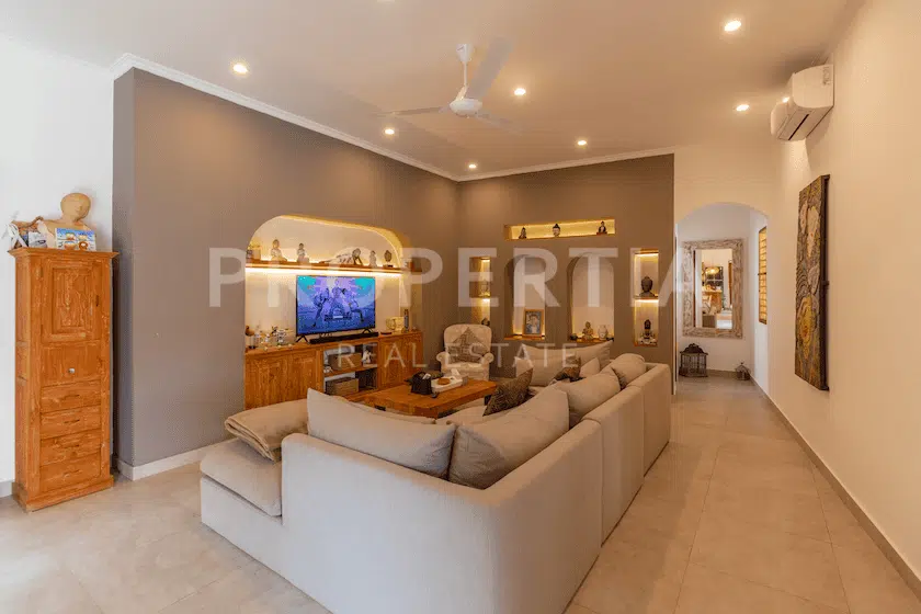 4-bedroom freehold villa in Buduk/Mengwi — photo 4 of 5