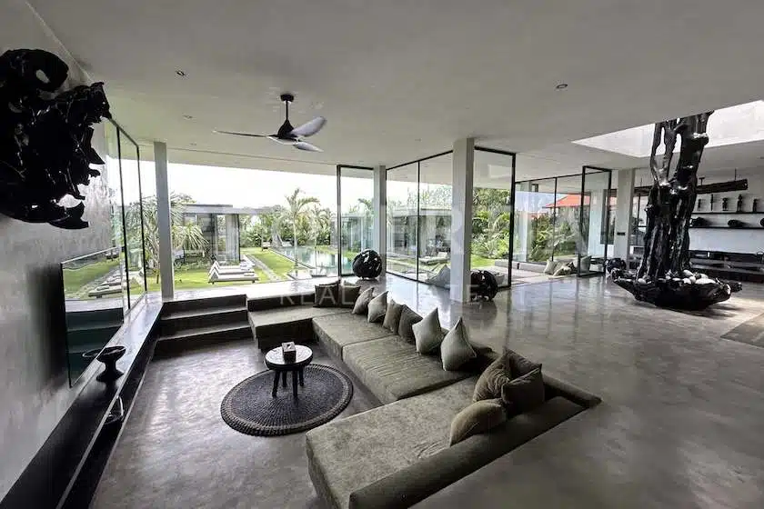6-bedroom freehold villa in Seseh/Cemagi — photo 3 of 5