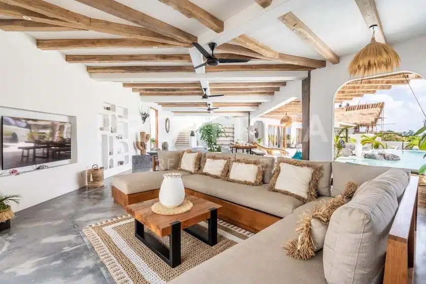 5-bedroom freehold villa in Ungasan — photo 3 of 5