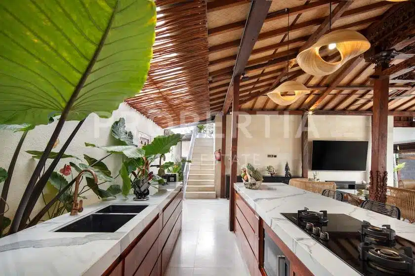 5-bedroom freehold villa in Canggu — photo 5 of 5