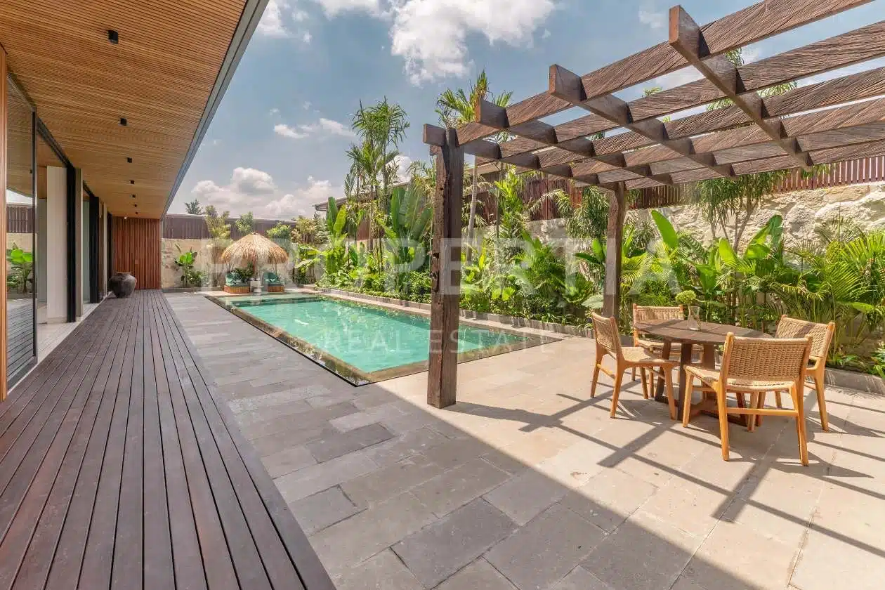 4-bedroom freehold villa in Buduk/Mengwi — photo 3 of 5