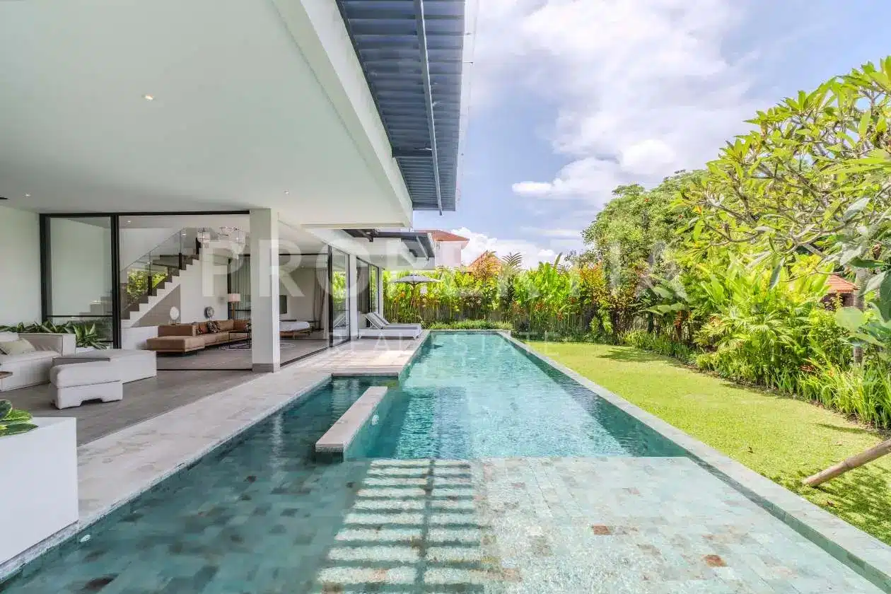 4-bedroom freehold villa in Buduk/Mengwi — photo 3 of 5