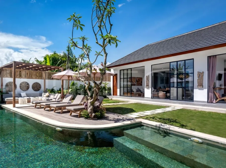 Modern 2 Bedroom Tropical Villa with Rice Field Views in Cemagi