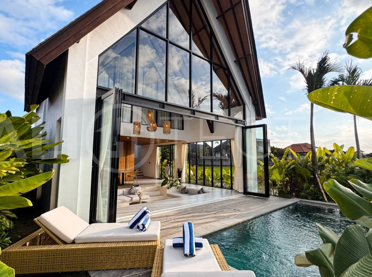 Desa Hut – 2 Bedroom Tropical Villa for Sale in Kerobokan