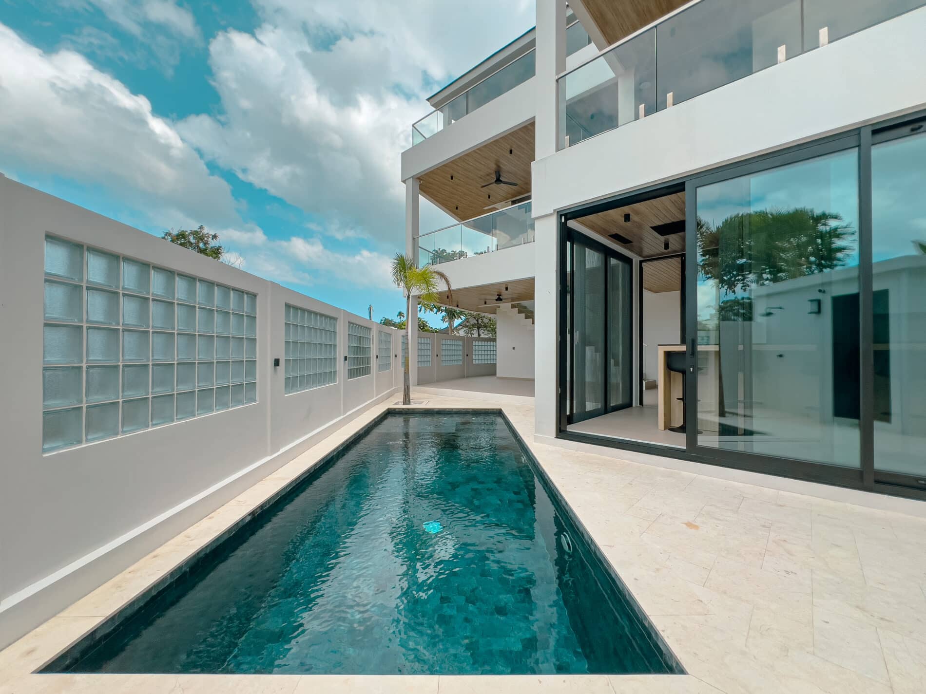 5 bedrooms Solar-Powered Smart Villa