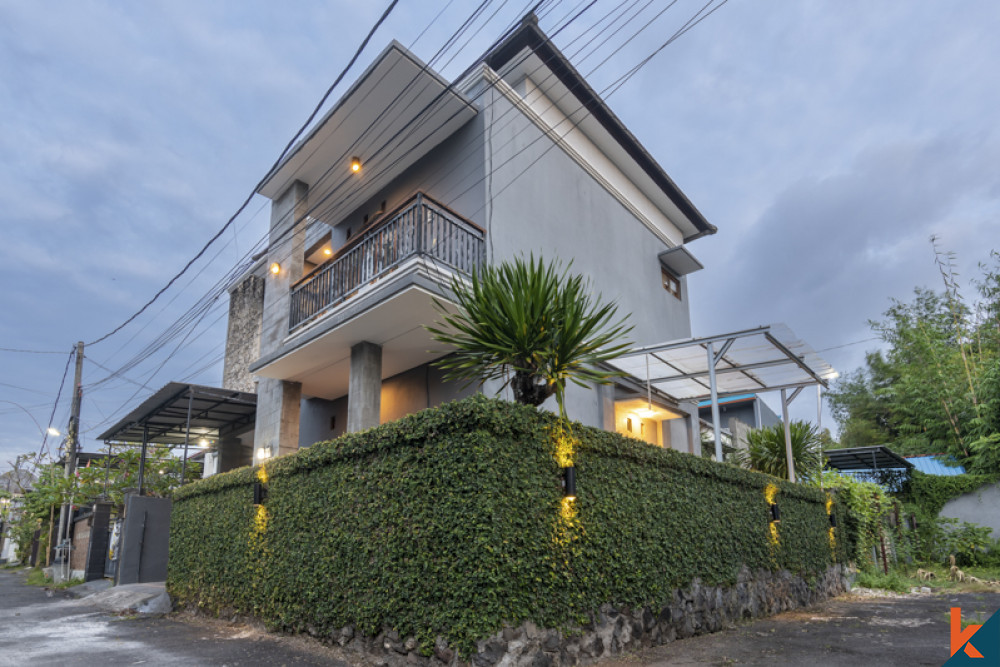 Beautiful Three Bedrooms Minimalist Villa for Sale in Jimbaran